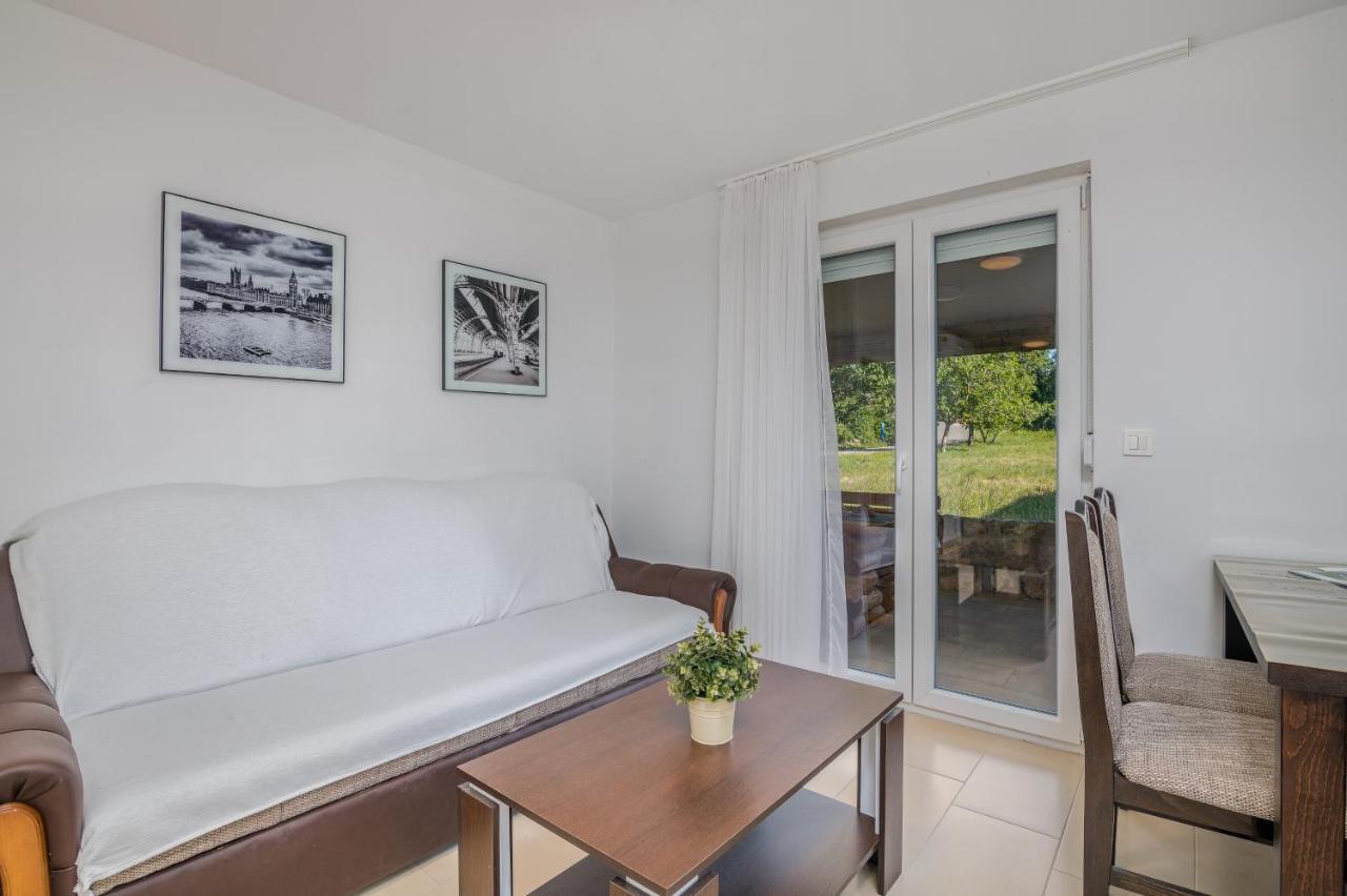 Apartment Tulipan Klimno Dış mekan fotoğraf